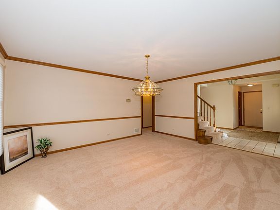 4th image of 213 Southwick Ln