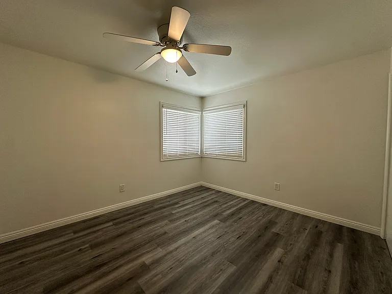 1333 W Stoneridge Ct #2 — Photo 8