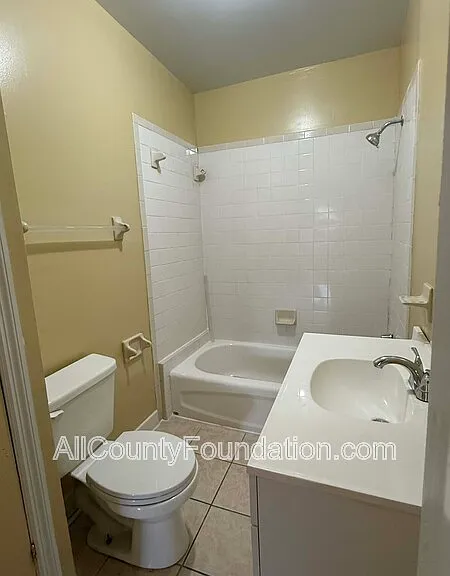 818 W 2nd North St — Photo 13