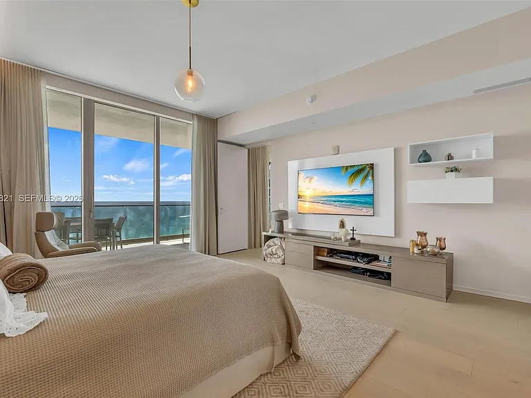 18975 Collins Ave #2802 — Photo 27