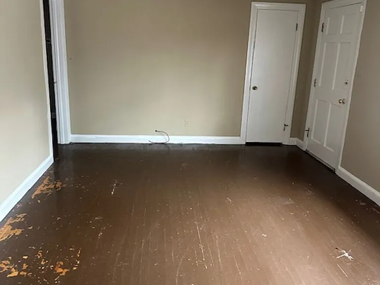 1228 York St — Photo 5