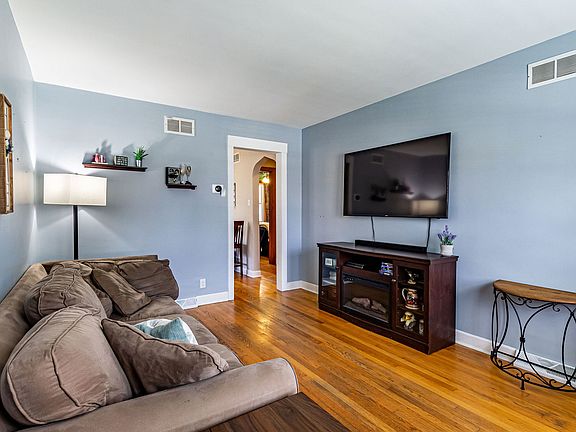 5th image of 5630 S Newland Ave