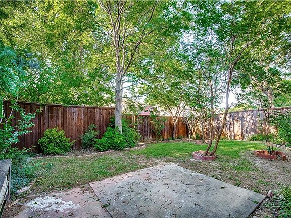 5th image of 517 Blanco Dr