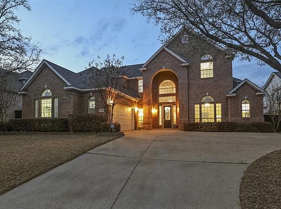 3rd image of 1800 Stone Crest Dr