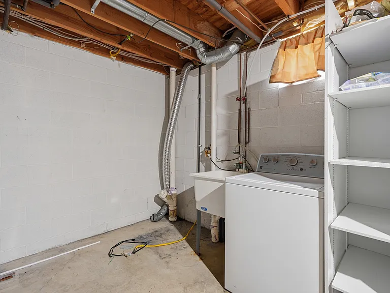 107 Hacker St — Photo 24