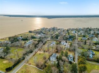56 Elm Ln, Barrington, RI 02806
