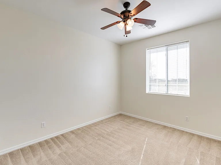 7416 S 27th Pl — Photo 23