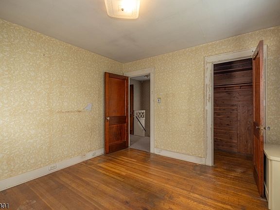 5th image of 13 Liberty St