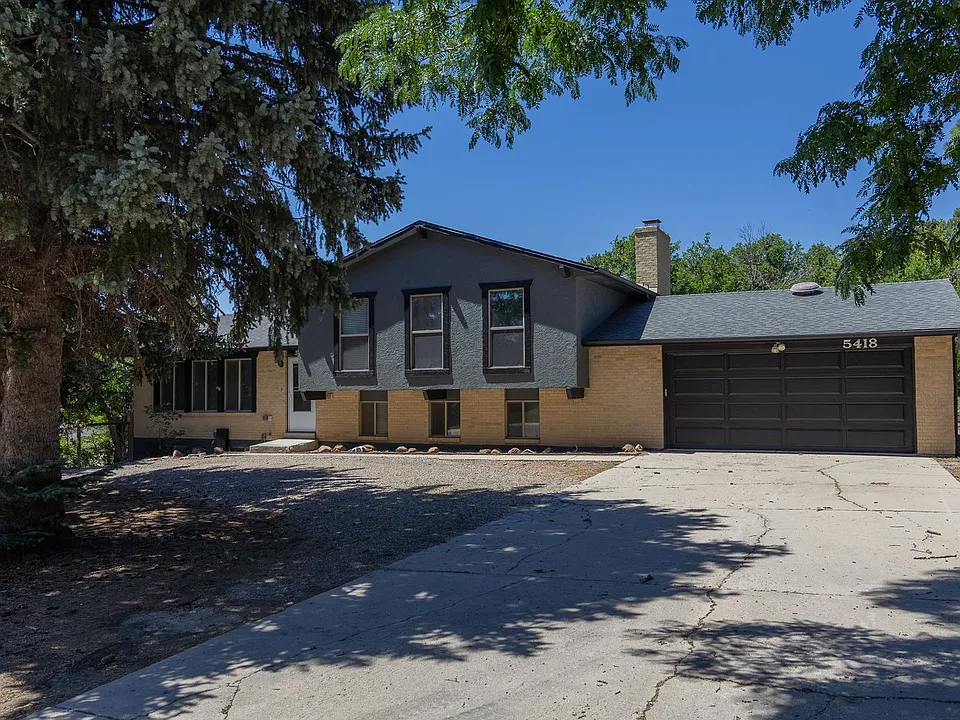 5418 Alta Loma Rd