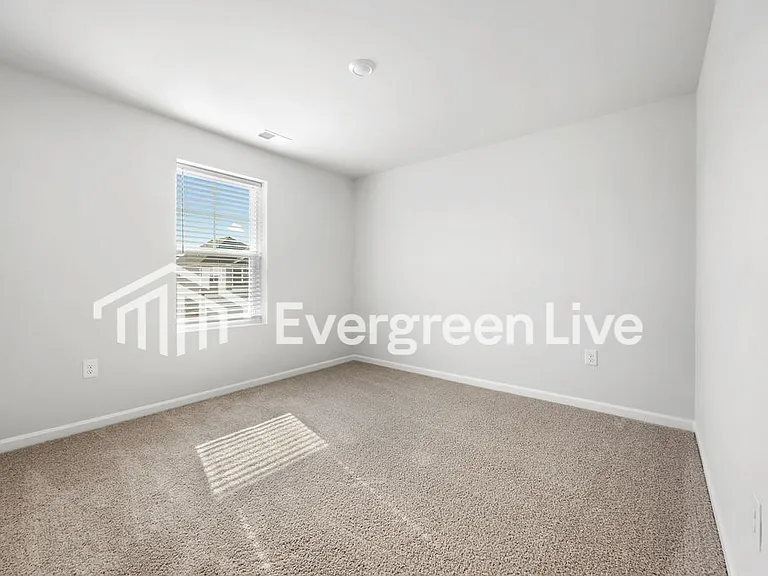 1005 Kinness Dr — Photo 24