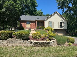 6918 Marion Dr, Shawnee, KS 66218