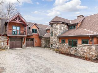 9 Cary Ln, Asheville, NC 28804