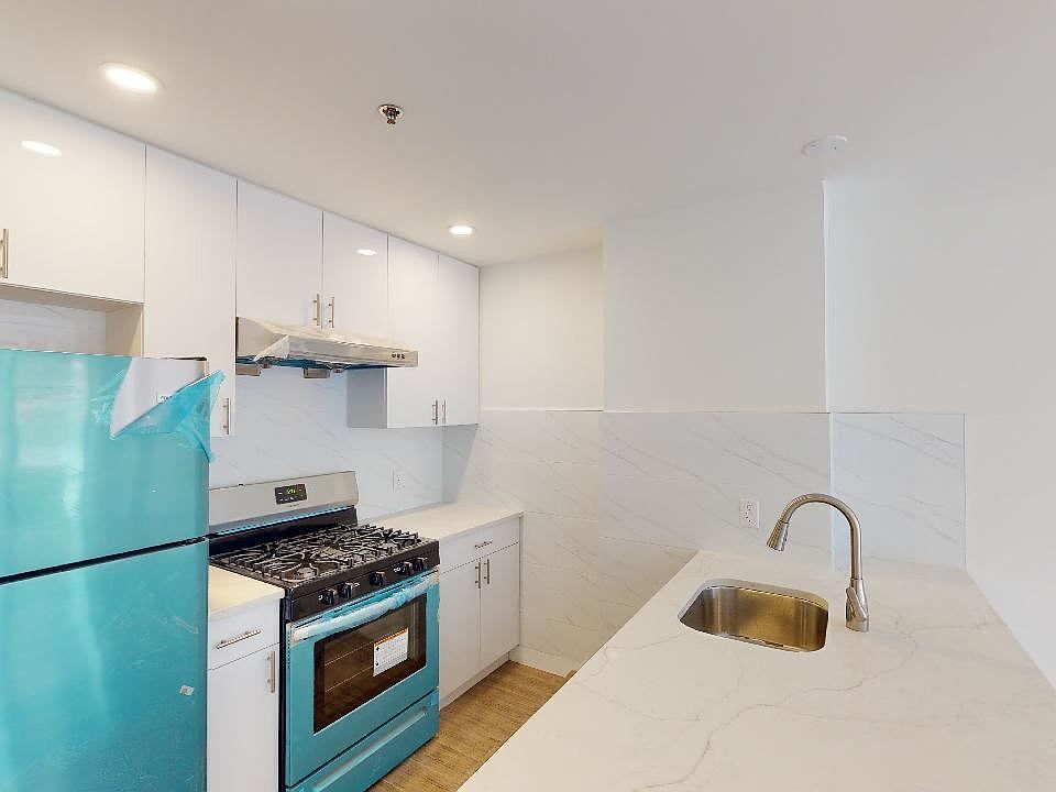 42-18-147th-Street-3A-06122023_172631