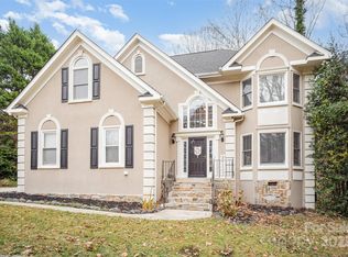 7236 Cobble Creek Dr, Matthews, NC 28104