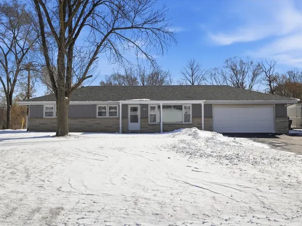 2330 South Sunny Slope ROAD, New Berlin, WI 53151
