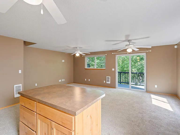 446 Corinne Dr — Photo 8