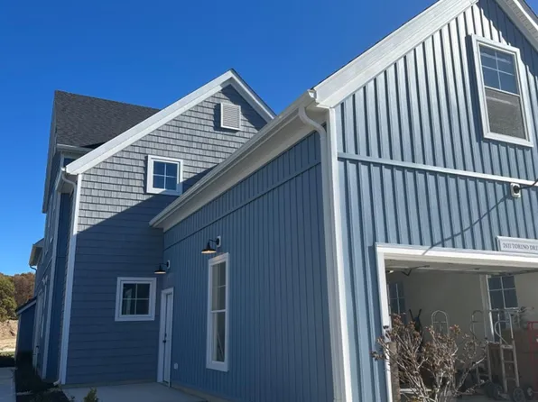 2411 Torino Dr, Port Clinton, OH 43452