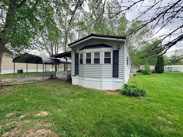 363 Gentlemen Pl, Cloverdale, IN 46120