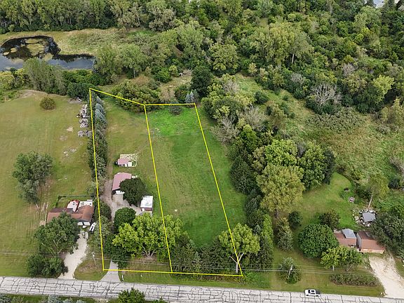 2nd image of 3225 Pinewood Rd SE