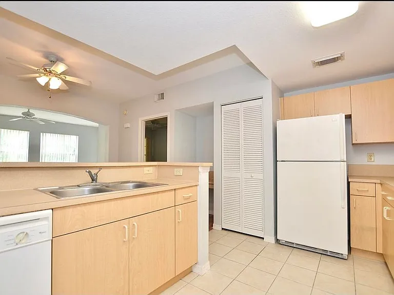 114 SW Peacock Blvd #8105 — Photo 11