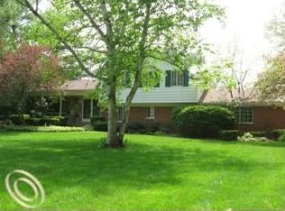 31759 Curtis Rd, Livonia, MI 48152