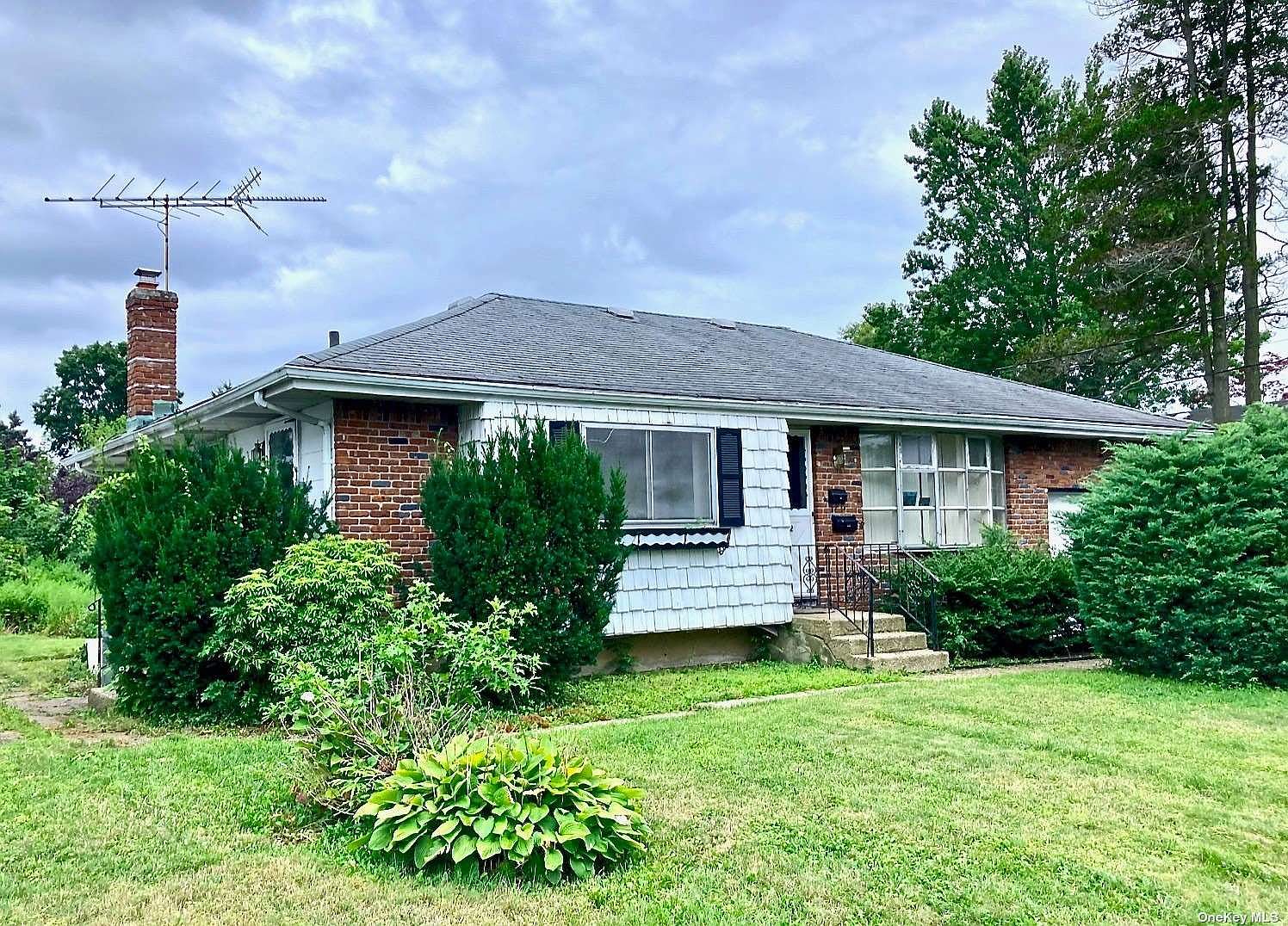 272 Central Park Road, Plainview, NY 11803 Zillow