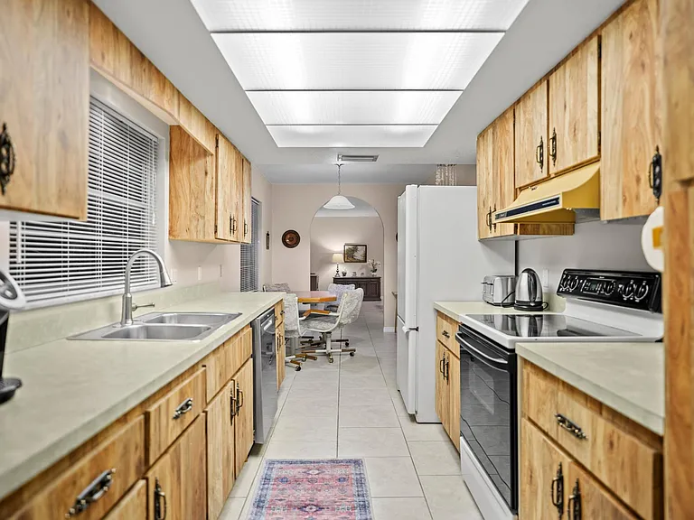 21292 Burkhart Dr — Photo 37