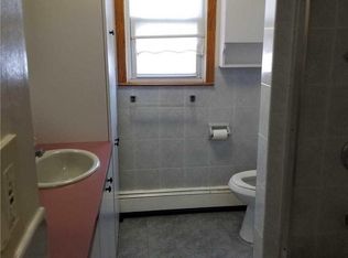 319 Cochran Pl APT 1, Valley Stream, NY 11581