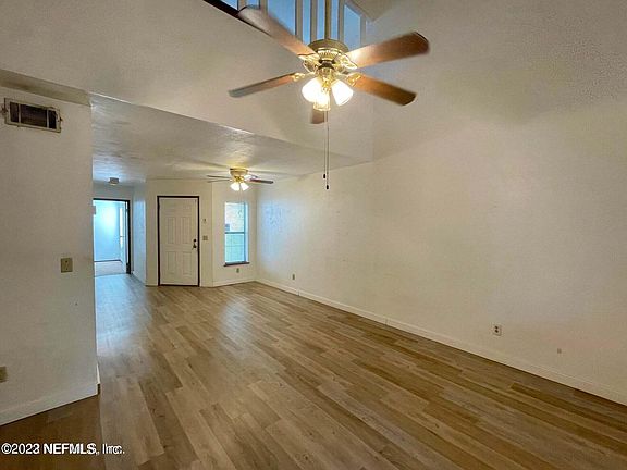 4th image of 2988 SONGBIRD Drive