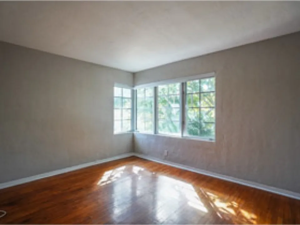 715 Michigan Ave #7