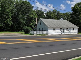 2 Fort Dix Rd, Pemberton, NJ 08068
