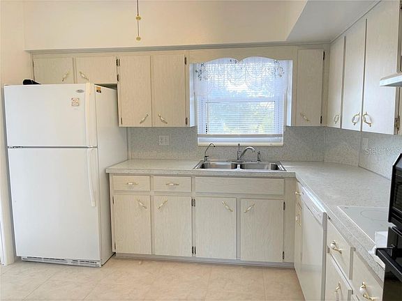 5th image of 2410 Franciscan Dr APT 88