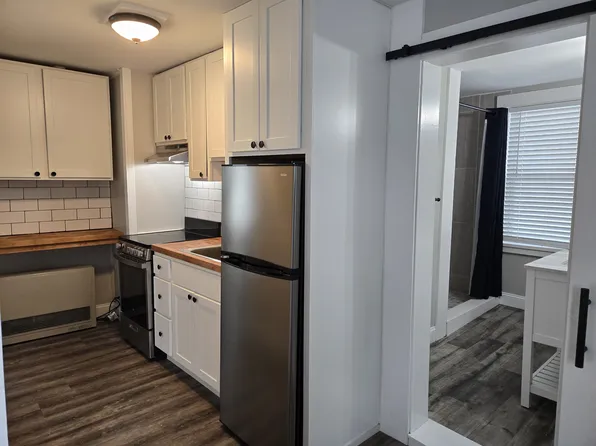 59 Cumberland St APT 2, Brunswick, ME 04011