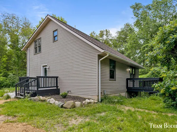 9645 Shawnee Branch Rd, Plainwell, MI 49080