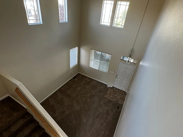 2306 Clementine Ln — Photo 8
