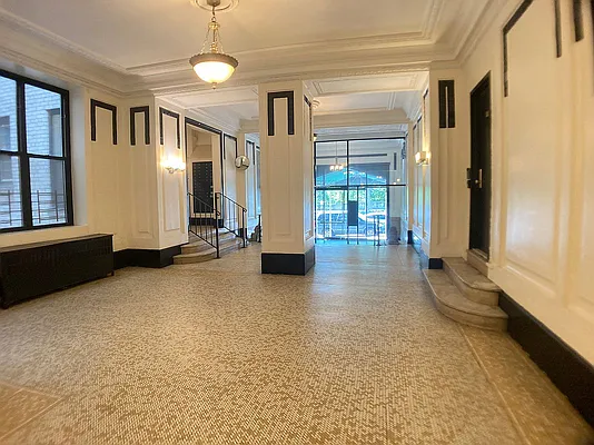 Rented by Bohemia Realty Group | media 7