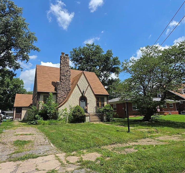 1st image of 107 S 30th St