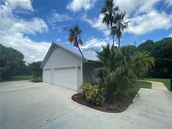 3rd image of 1849 SW Crane Creek Ave