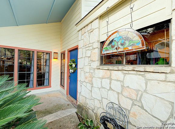 3rd image of 3539 River Way