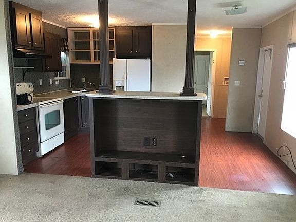 3rd image of 1111 E Railroad St Lot 15