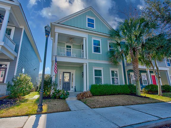 2nd image of 407 Forsythia Ave