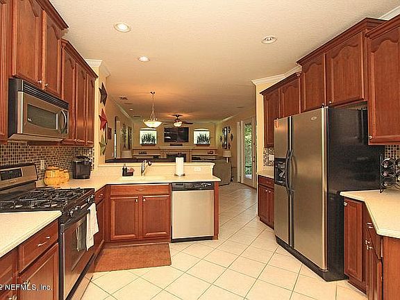 2nd image of 521 Saint Claude Pl