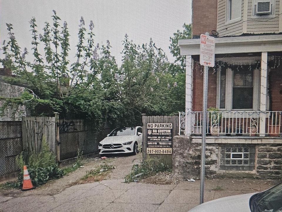 2nd image of 518 W Rockland St