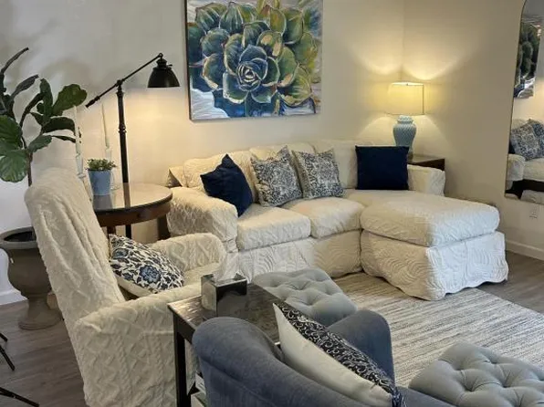 563 Primrose Dr, Central Point, OR 97502