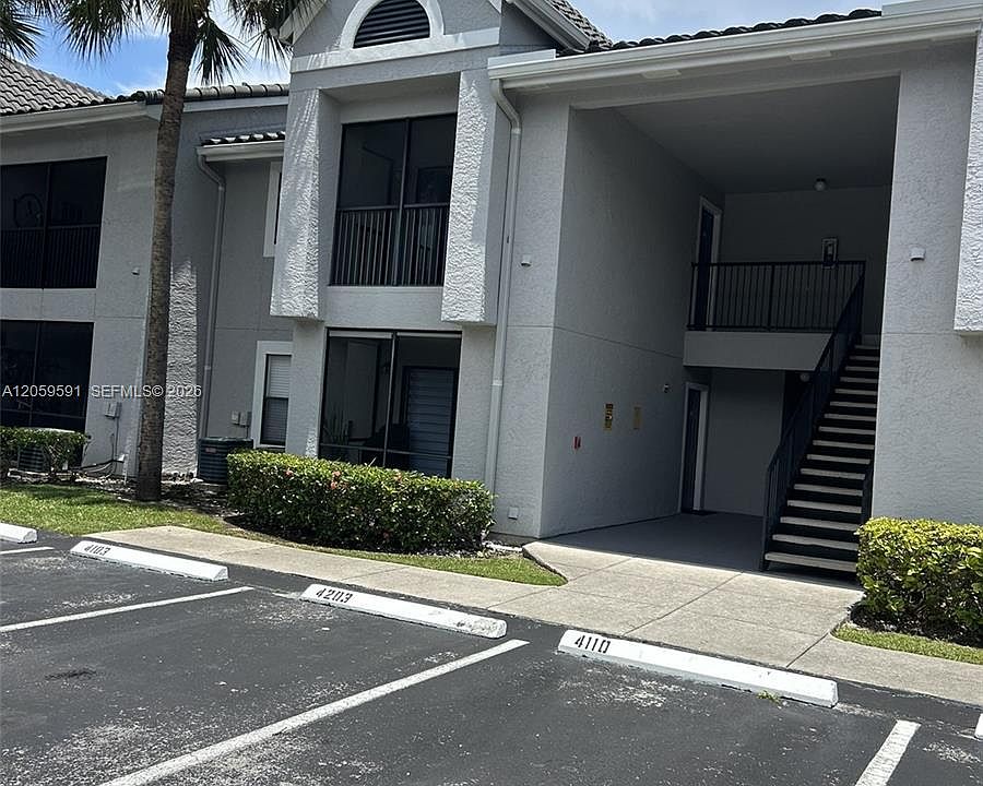 1st image of 15051 SW 103rd Ln #202