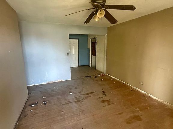 2nd image of 4300 SE 37th St