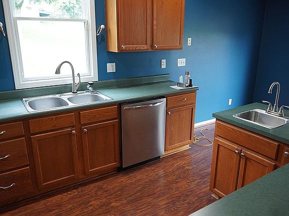 5th image of 185 Kimberly Cir