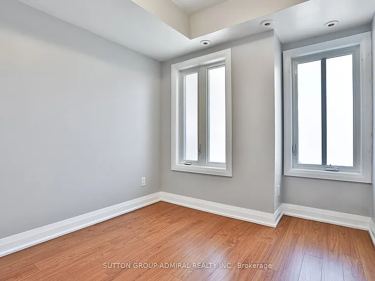 318 John St #265 — Photo 20