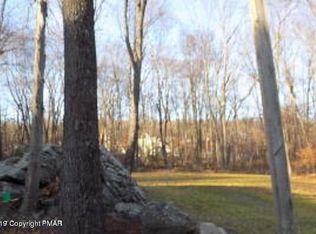 206 Abbington Dr, East Stroudsburg, PA 18302