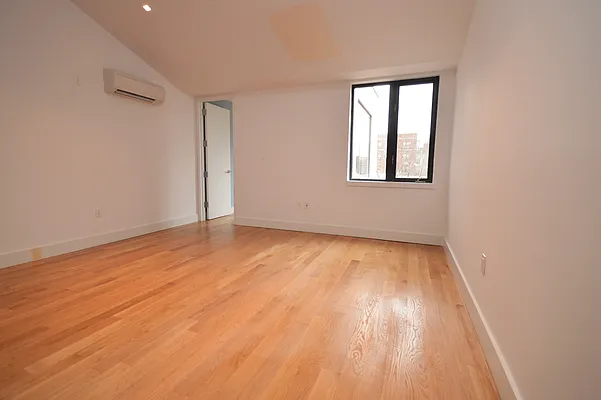 Rented by Sam Tabak | media 3